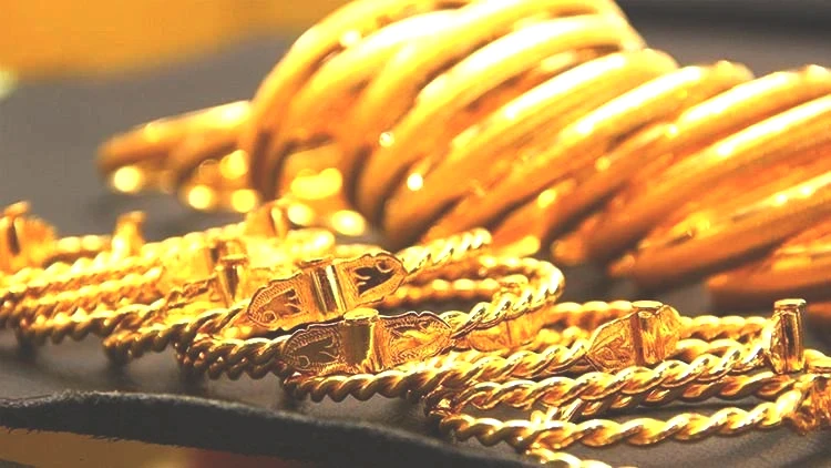 ALTIN FİYATLARI DÜŞÜŞTE ALTIN FİYATLARI DÜŞÜŞTE